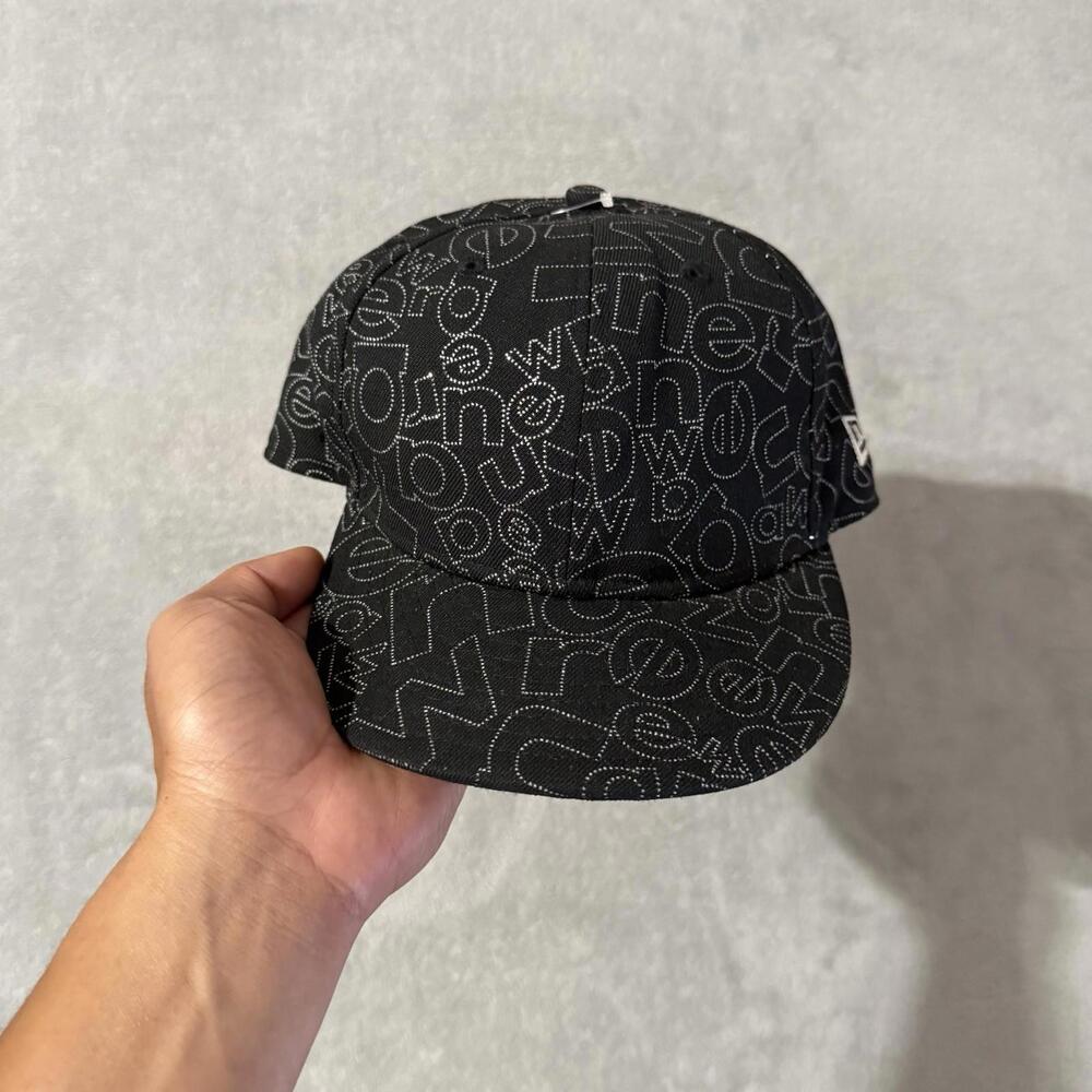 New Era 59FIFTY Women’s Hat 7 1/8 Black All Over Logo Fitted Cap 56.8cm